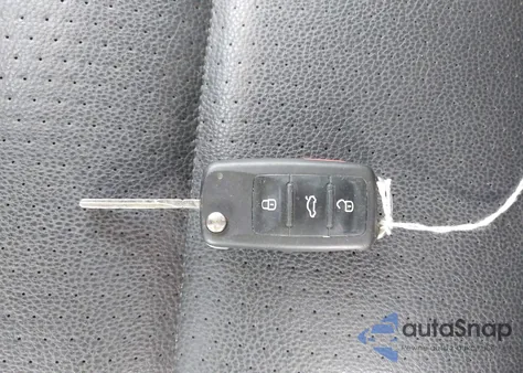 2017 Volkswagen Tiguan 2.0T/2.0T S из США, поврежденный, VIN WVGAV7AX8HK019708